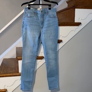 Universal Thread Light Blue skinny jeans Size 8/29 R